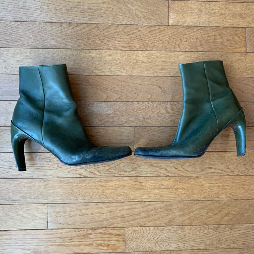 Stephane Kélian Army Green Booties